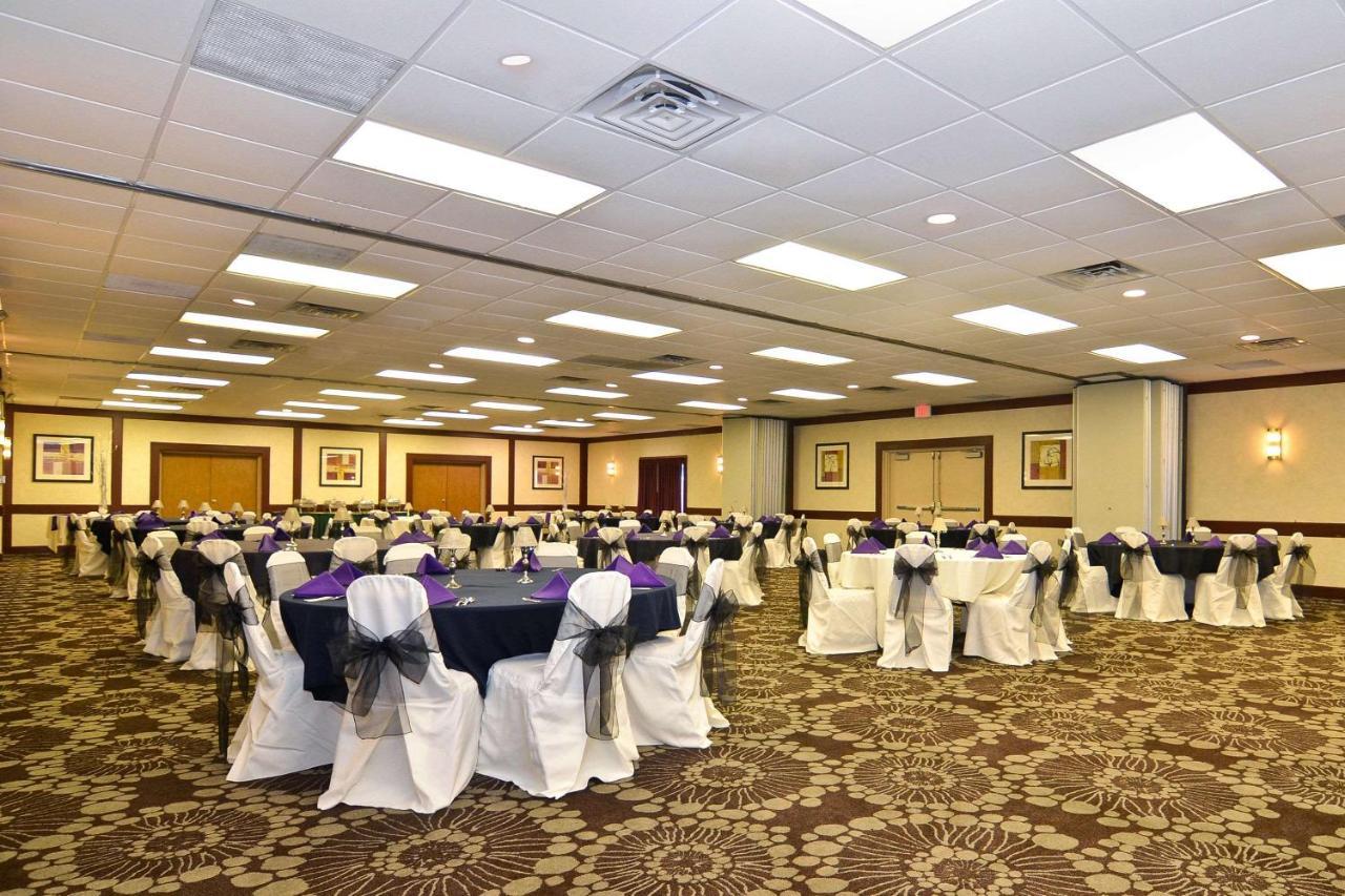 Quality Inn & Conference Center Akron Eksteriør bilde