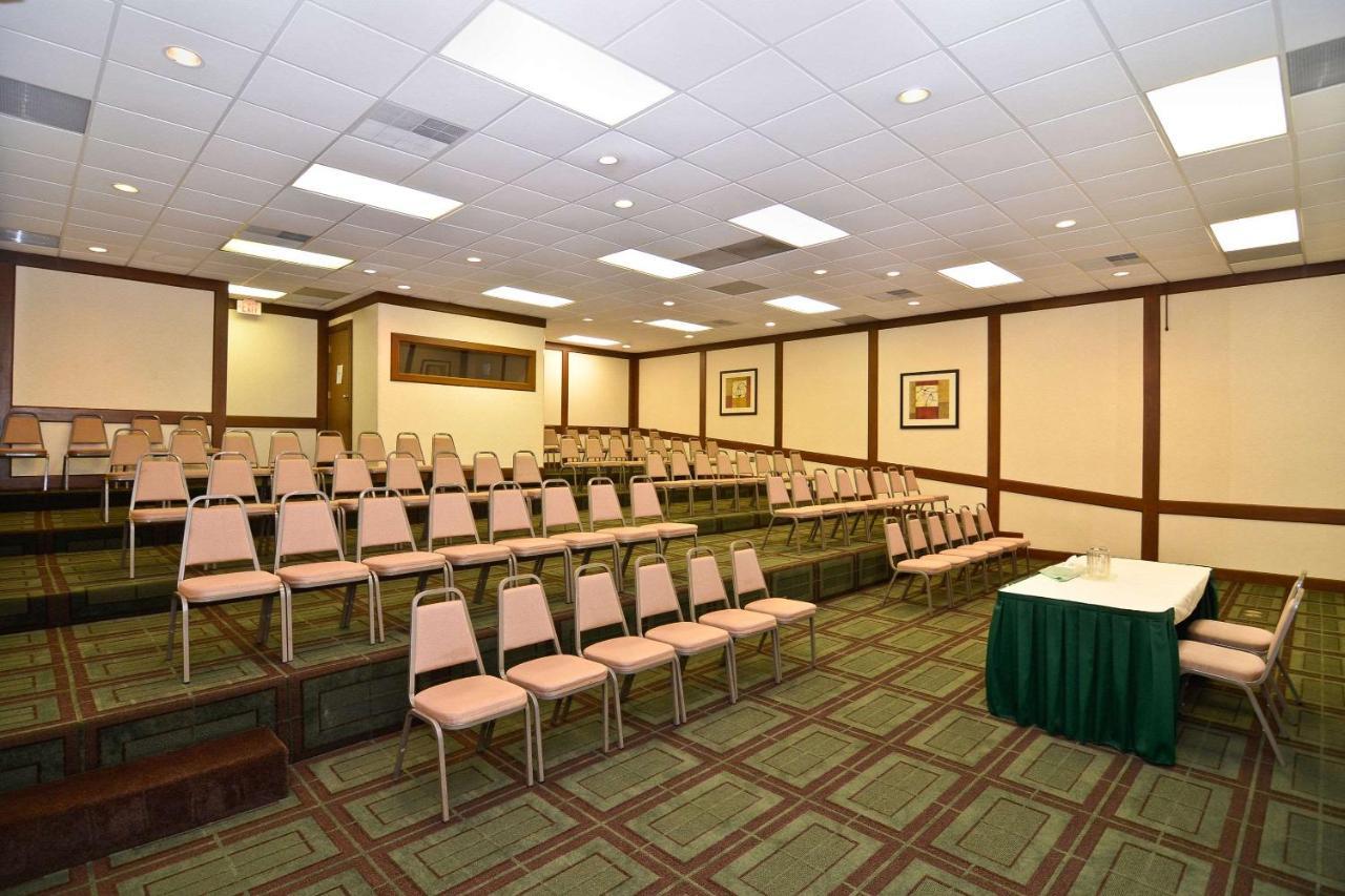 Quality Inn & Conference Center Akron Eksteriør bilde